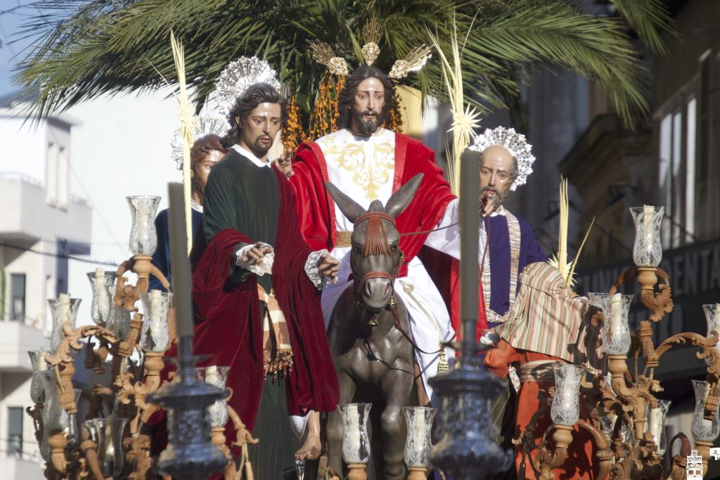 Semana Santa en La Línea: Profundidad Artística y Desafíos Narrativos en el Contexto Andaluz